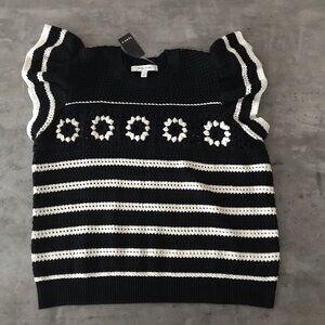 Belle Isle by Torrid 2 2x 18 20 Sweater Top Crochet Black White Ruffle Festival